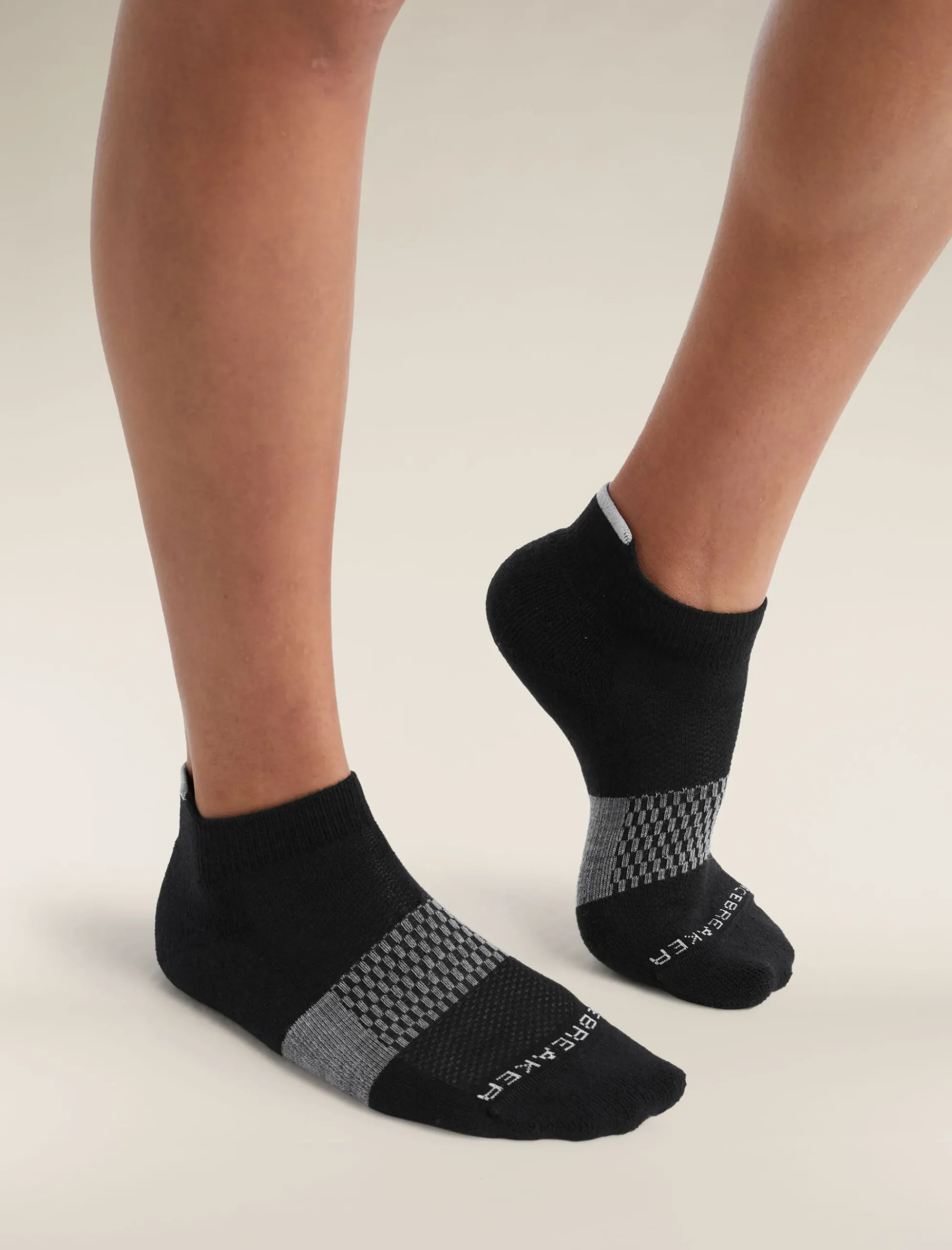 Best Icebreaker Merino Multisport Light Socken Micro Damen Black/Snow